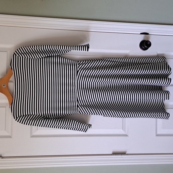 Ricki’s Black White Striped Stretchy Fit & Flare Skater Dress with Pockets Comfy - Picture 5 of 12